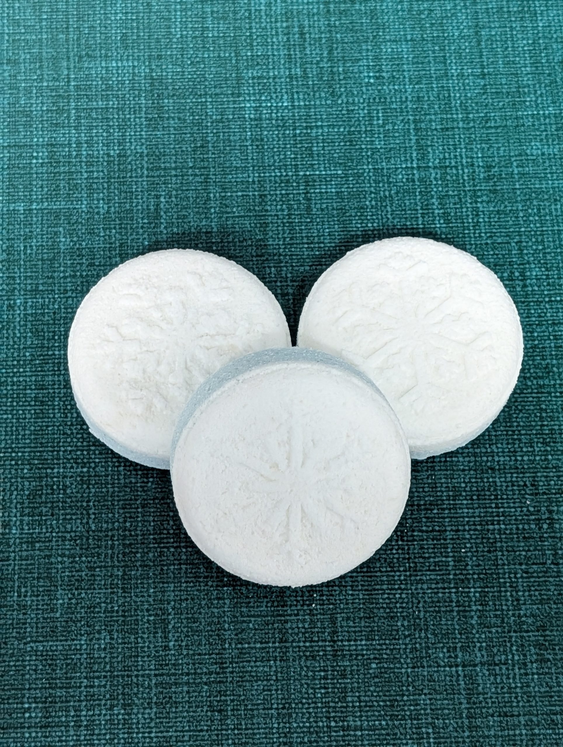 Snowflake Bath Bomb - Image 2